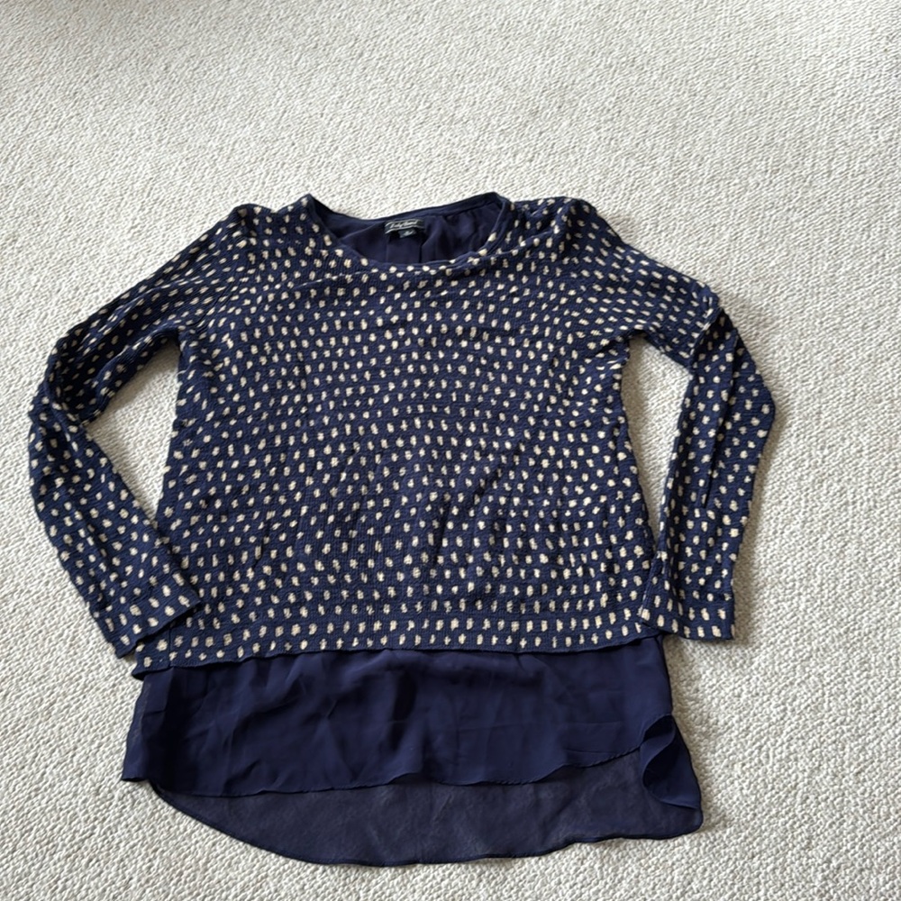 Lucky Brand woman sweater size small